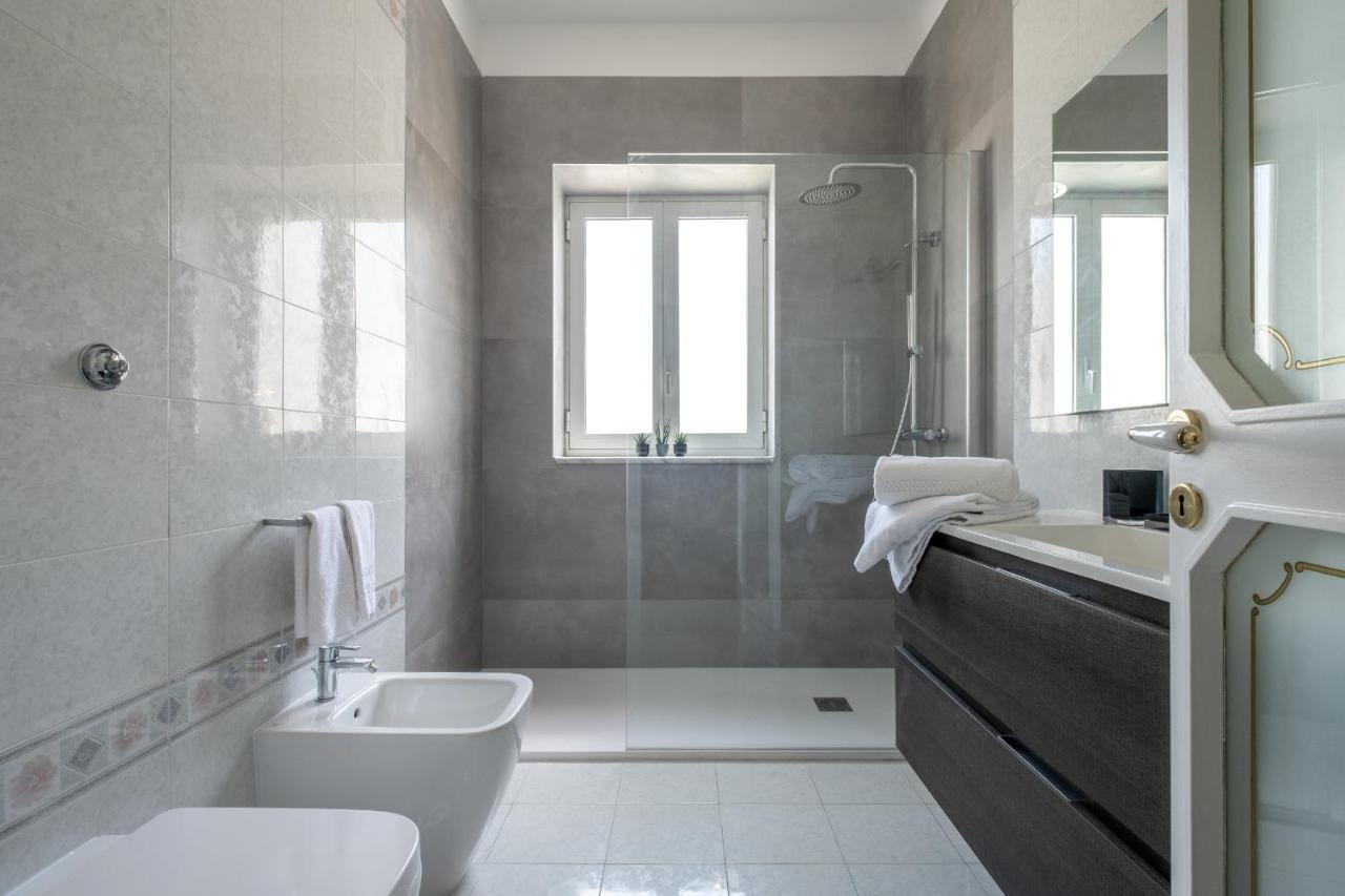 Sweet Life - Luxury Apartment-Suite-Rooms Барі Екстер'єр фото